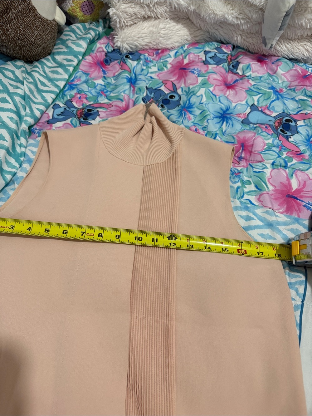Vince women Sleeveless Turtleneck top XS fits XS- S- M - Picture 7 of 11